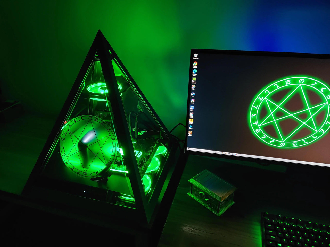Example of the illuminati desktop, actual build is not identical